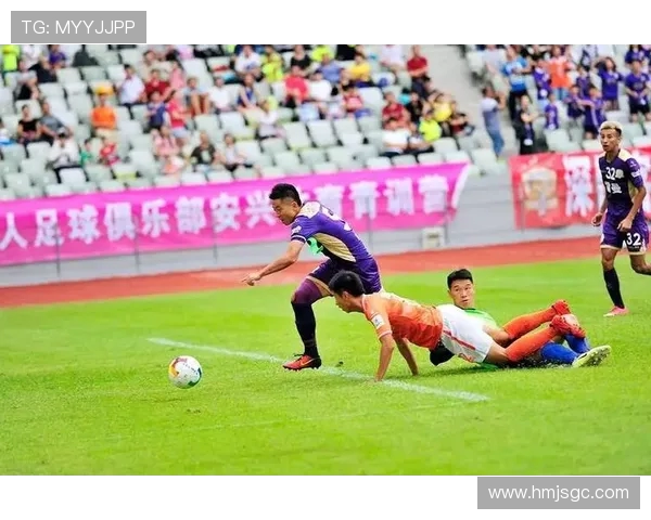 罗马队与克罗日队的激烈对决揭示足球战术的博弈与精彩瞬间